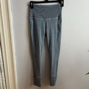 Lululemon ribbed wunder under crop leggings